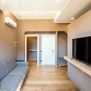  Apartamento New Wonderful Bilo With Walk-in Closet From Moscova Italia