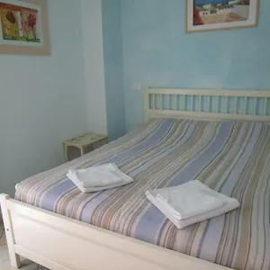 Laura Bed & Breakfast